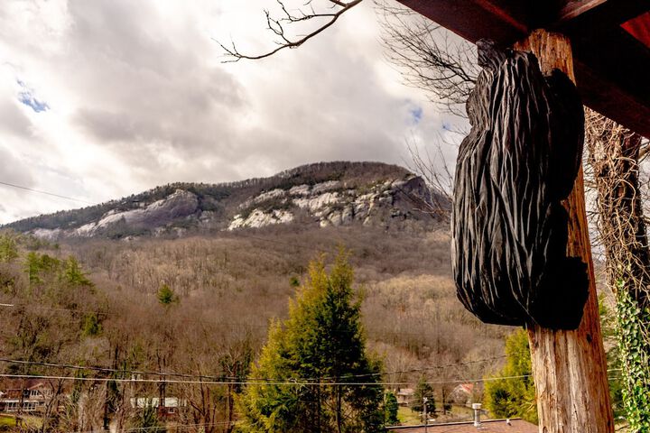 The Chimney Rock Inn & Cottages