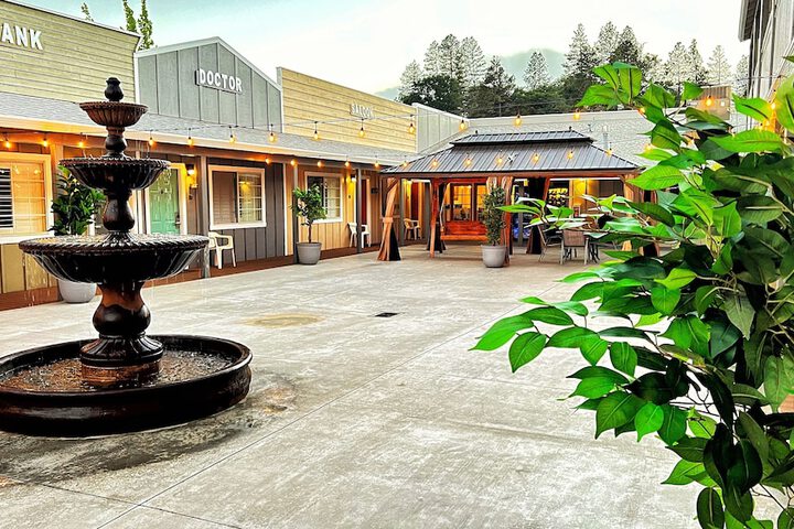 Hotel Exterior 54 of 56