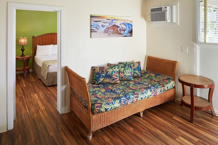 Room 11 of 38