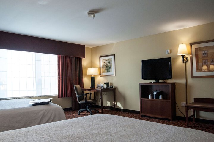 Hampton Inn & Suites Watertown