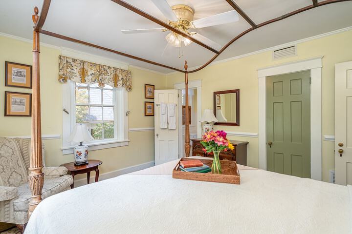 Room 10 of 56