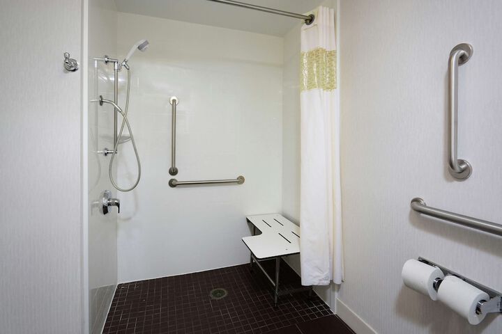 Room 25 of 49