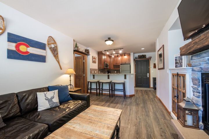 Zephyr Mountain Lodge Condo | 2 Bedrooms Lower Hughes View w / Ski Storage (Premium-Rated Condo 1317)