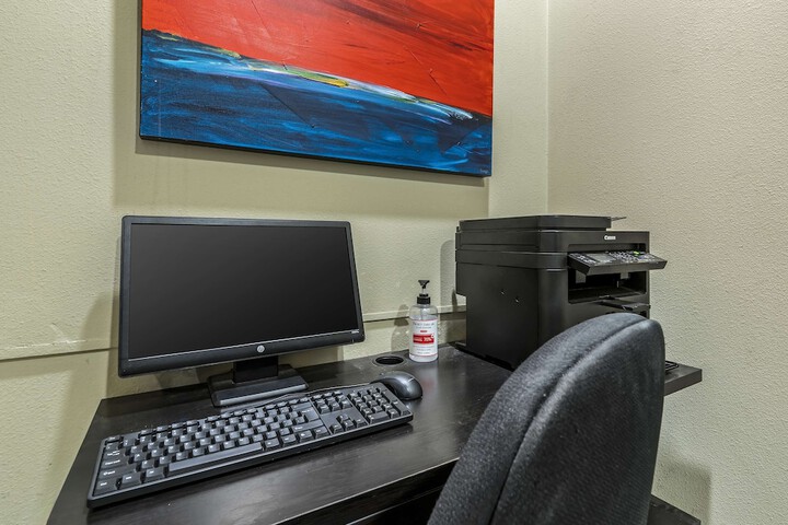 Business Center 35 of 36