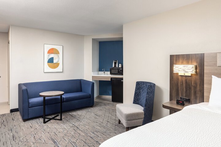 Holiday Inn Express Portland South-Lake Oswego by IHG
