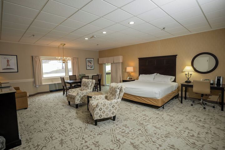 Room 28 of 63