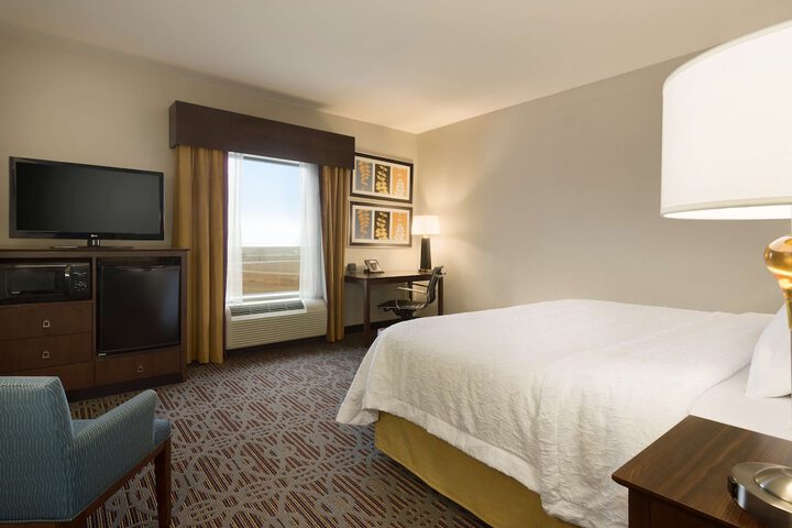 Room 28 of 40