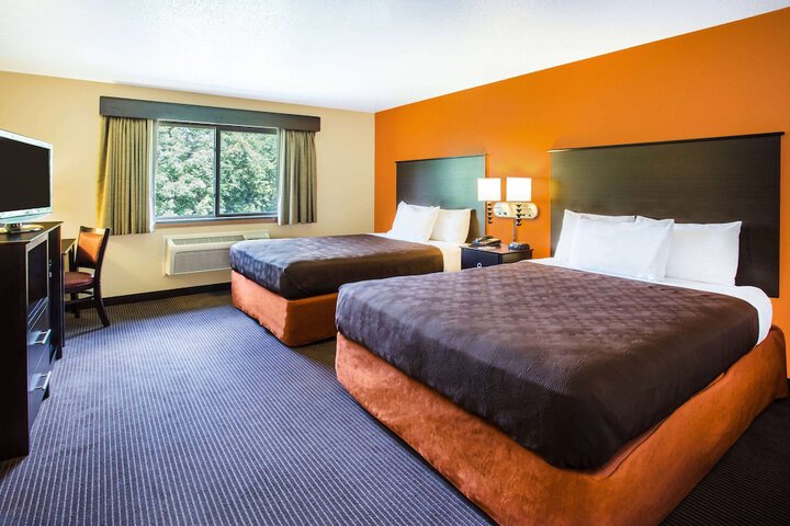 AmericInn by Wyndham Menomonie