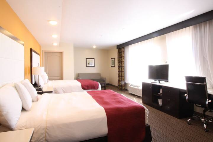 Ramada by Wyndham Culver City