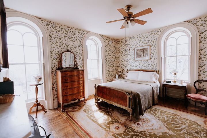 Room 16 of 29