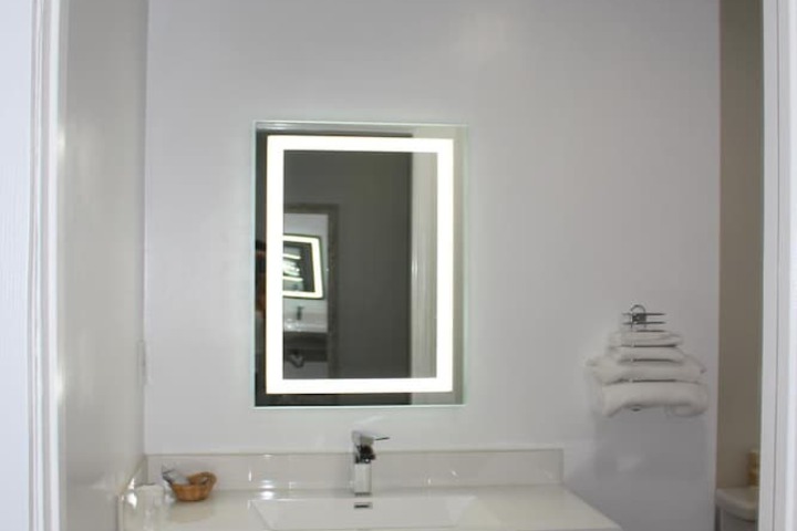 Room 10 of 24