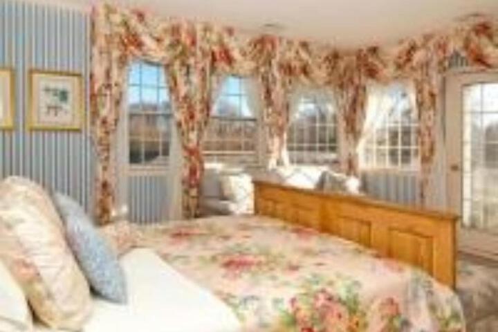 Villa Victoria - Cozy Hamptons Villa