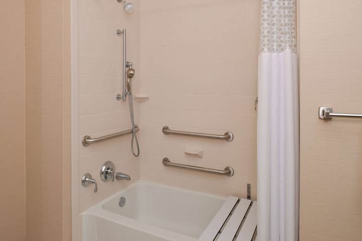 Room 20 of 59