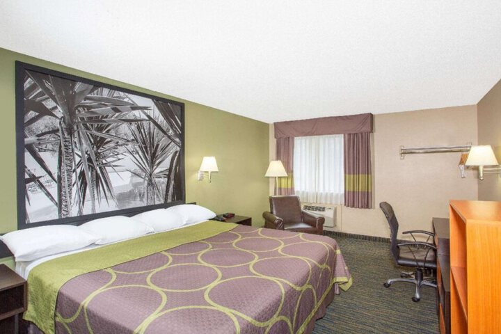 SUPER 8 BY WYNDHAM PANAMA CITY