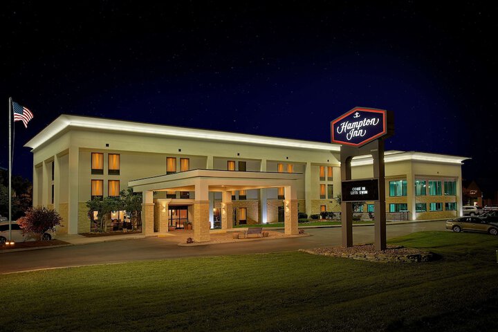 Hotel 2 of 50