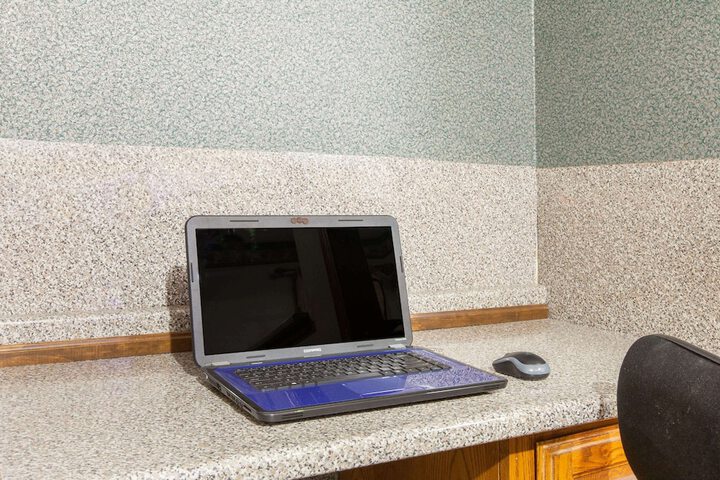 Business Center 14 of 14