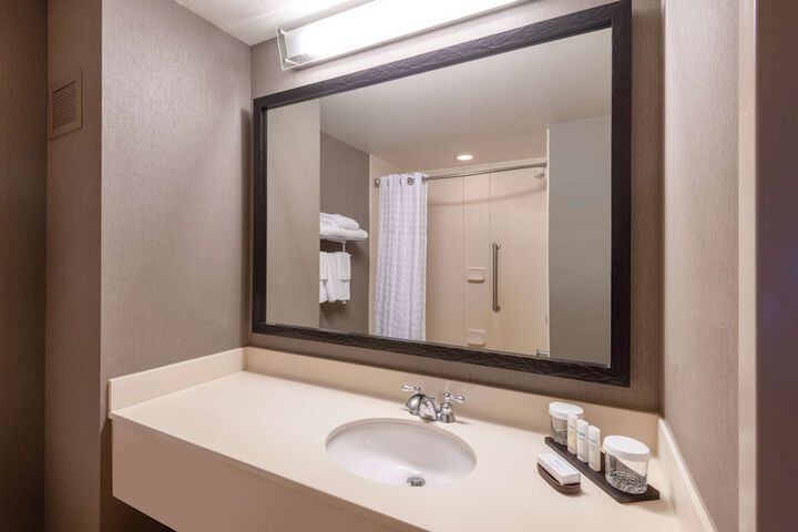 Embassy Suites Northwest Arkansas - Hotel Spa & Convention