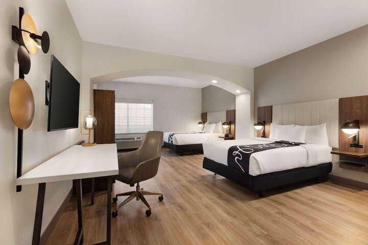 Room 43 of 63
