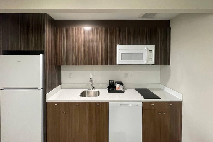 MainStay Suites Bronx - Belmont