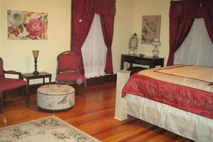 Walton Manor Inn Bed & Breakfast