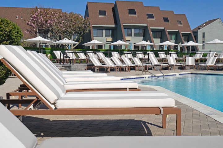 The Surf Club