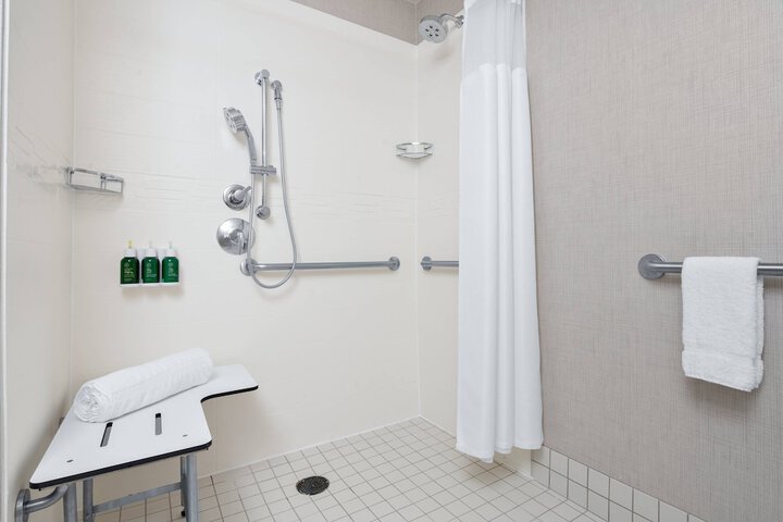 Room 15 of 25