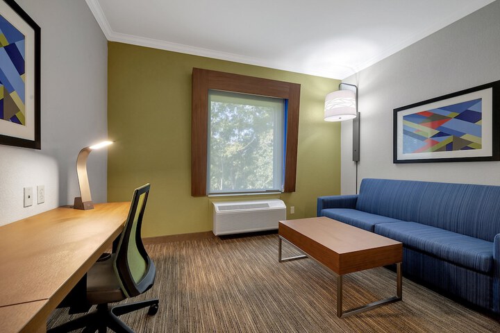 Holiday Inn Express & Suites Lufkin South by IHG