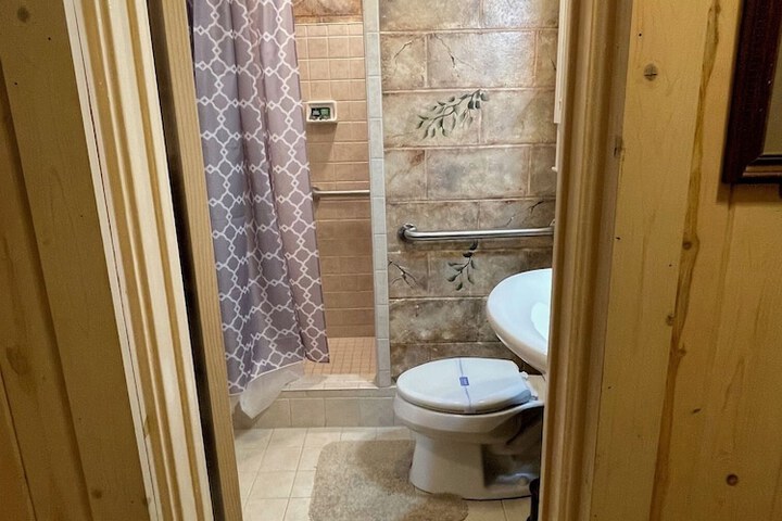 Mountain Aire Cottages Inn & Glamping