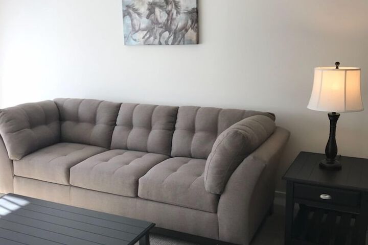 Room 8 of 12