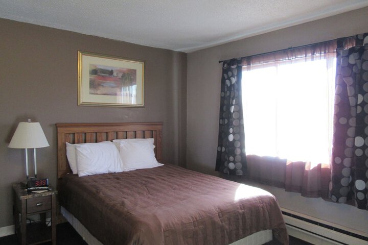 Room 7 of 25