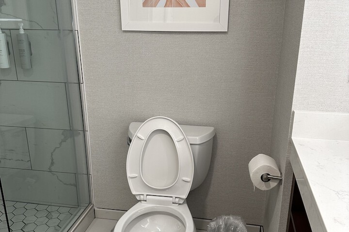 Room 73 of 104