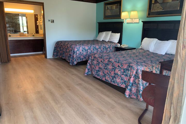 Room 10 of 34