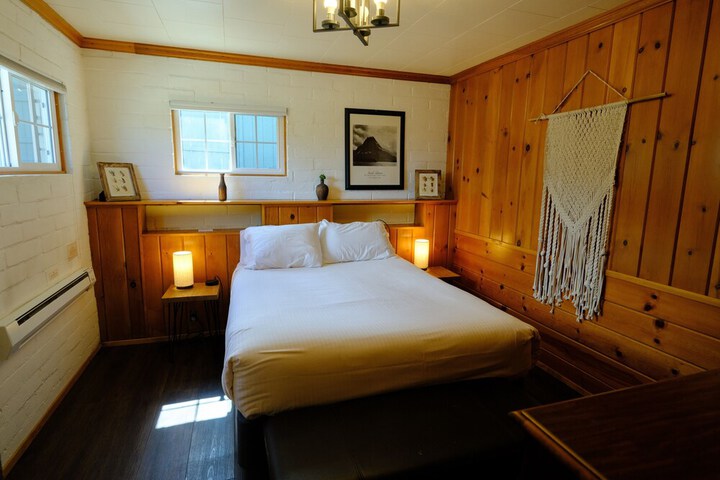 Lake Front Cabins