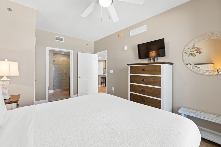 Room 83 of 284