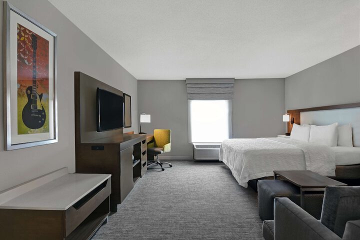 Room 15 of 48