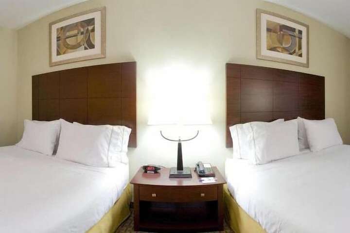 Holiday Inn Express Hotel & Suites Magee by IHG