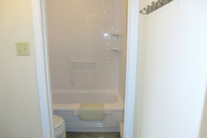 Room 62 of 99