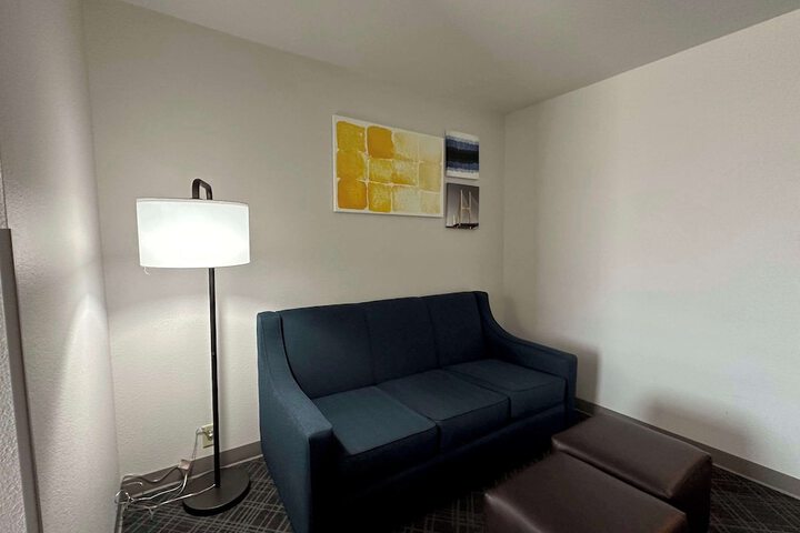 Room 21 of 34
