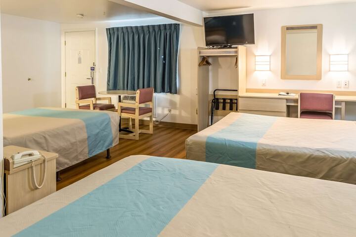 Motel 6 Albany OR