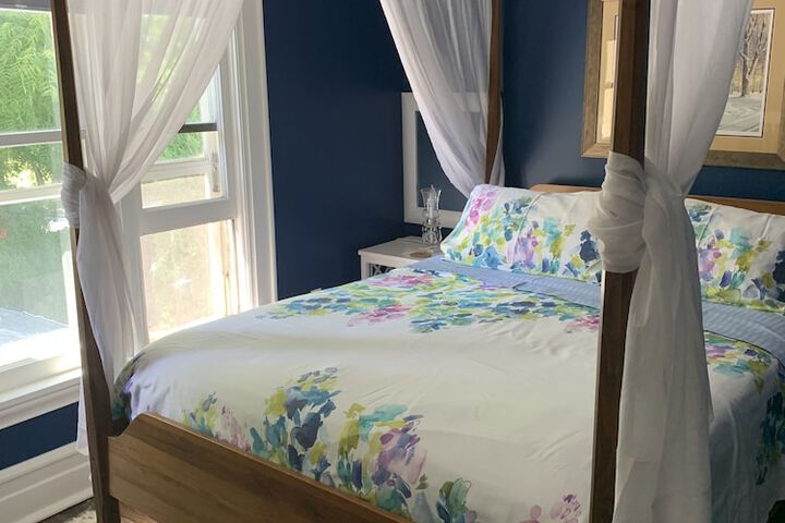 Room 17 of 61