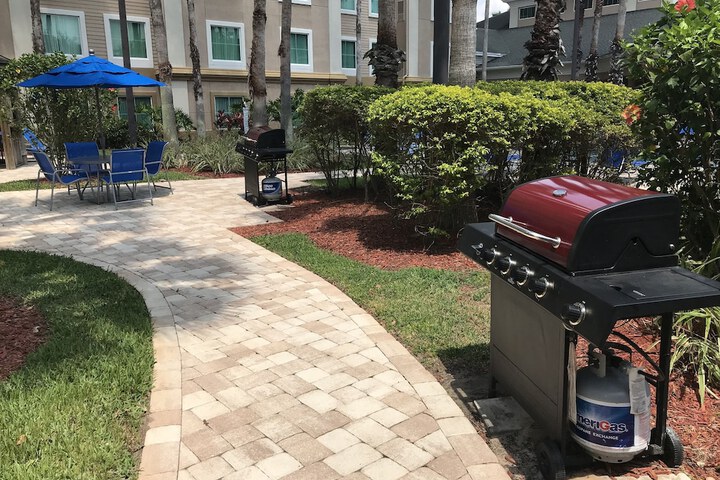 Property Grounds 51 of 51