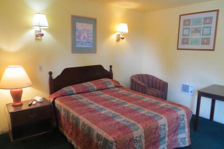Cottonwood Inn