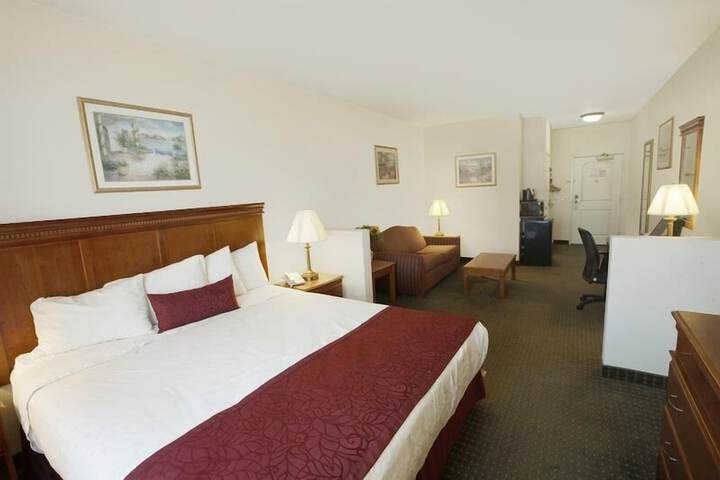 Room 14 of 23