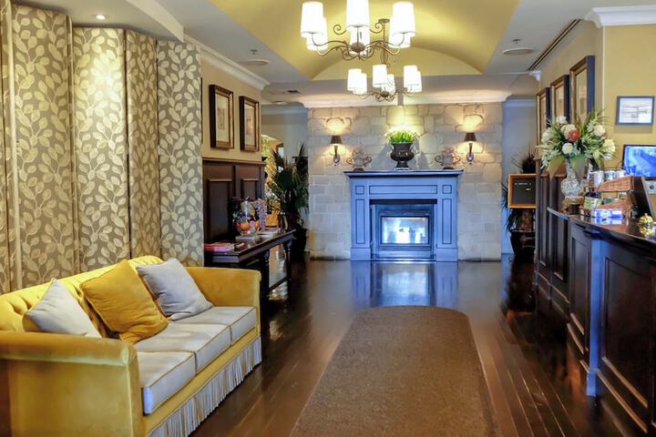 Le St-Martin Hotel & Suites Laval