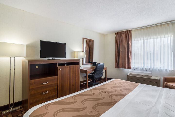 Econo Lodge Luverne I-90