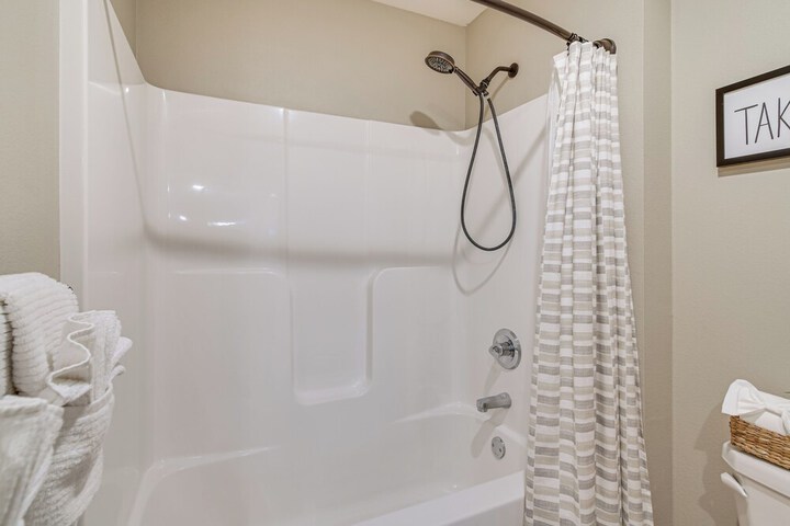 Pool Access Grill & Gazebo: Ozark Getaway!