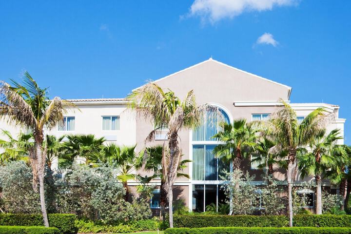 Hotel 4 of 94