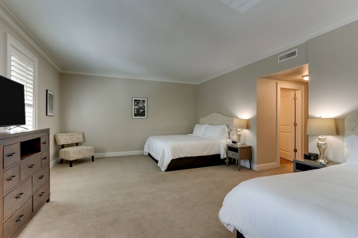 Room 22 of 43