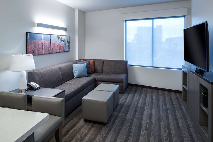 Hyatt House Tempe / Phoenix/University