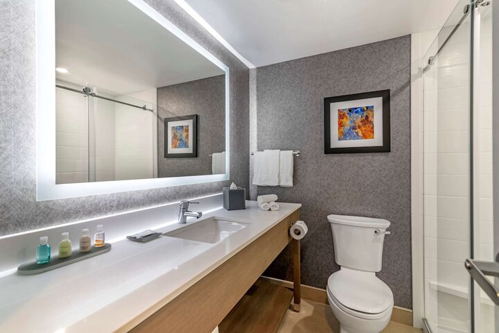 Room 16 of 36